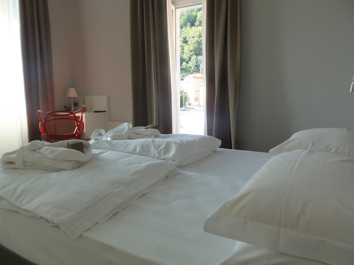 Albergo Dongo Kültér fotó