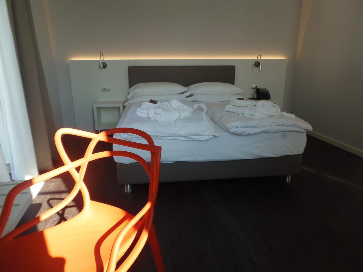 Albergo Dongo Kültér fotó