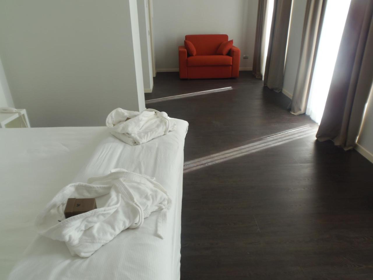Albergo Dongo Kültér fotó